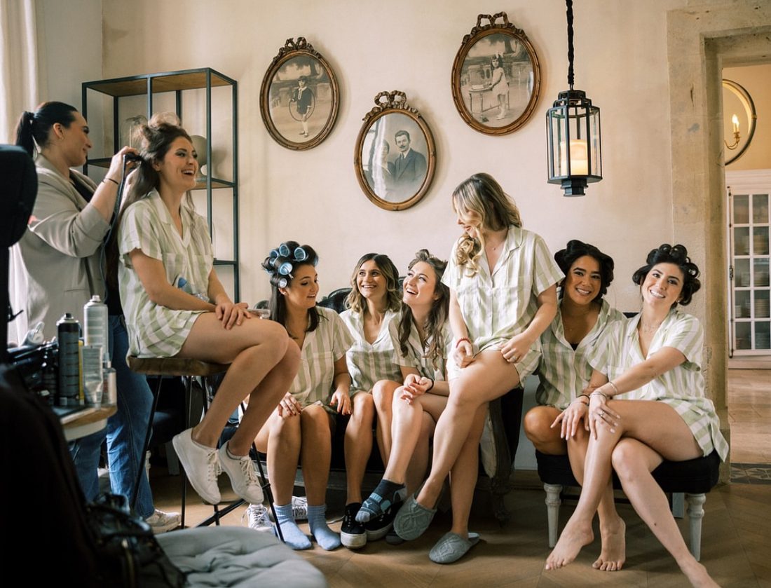 Demoiselles d'honneur pendant les préparatifs, Studio Ayra