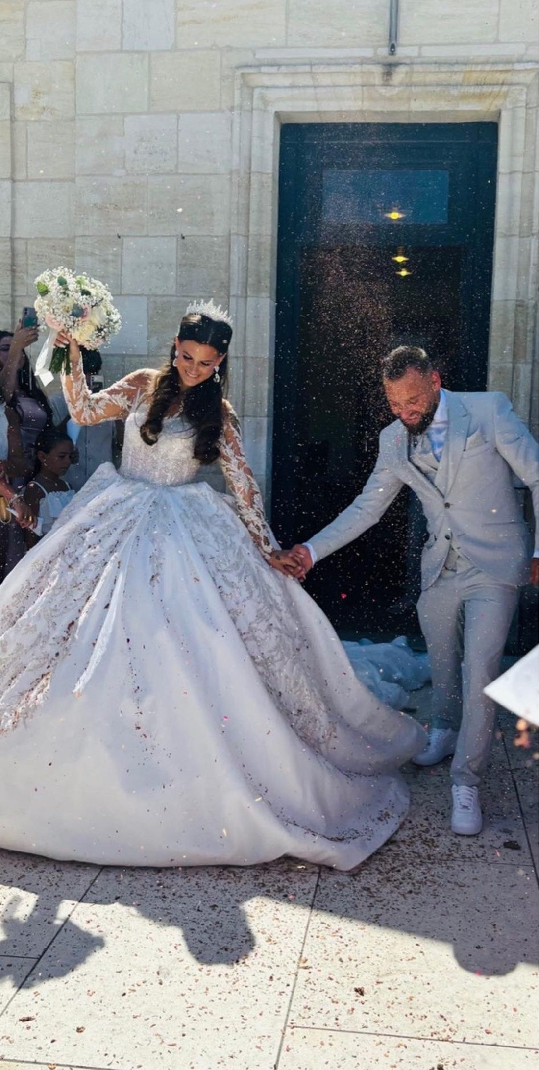 Sortie des mariés sous les confettis, Studio Ayra